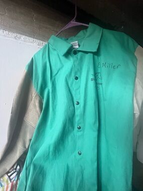 Green Men’s Flame Resistant Hybrid Welding Jacket with Leather Sleeves